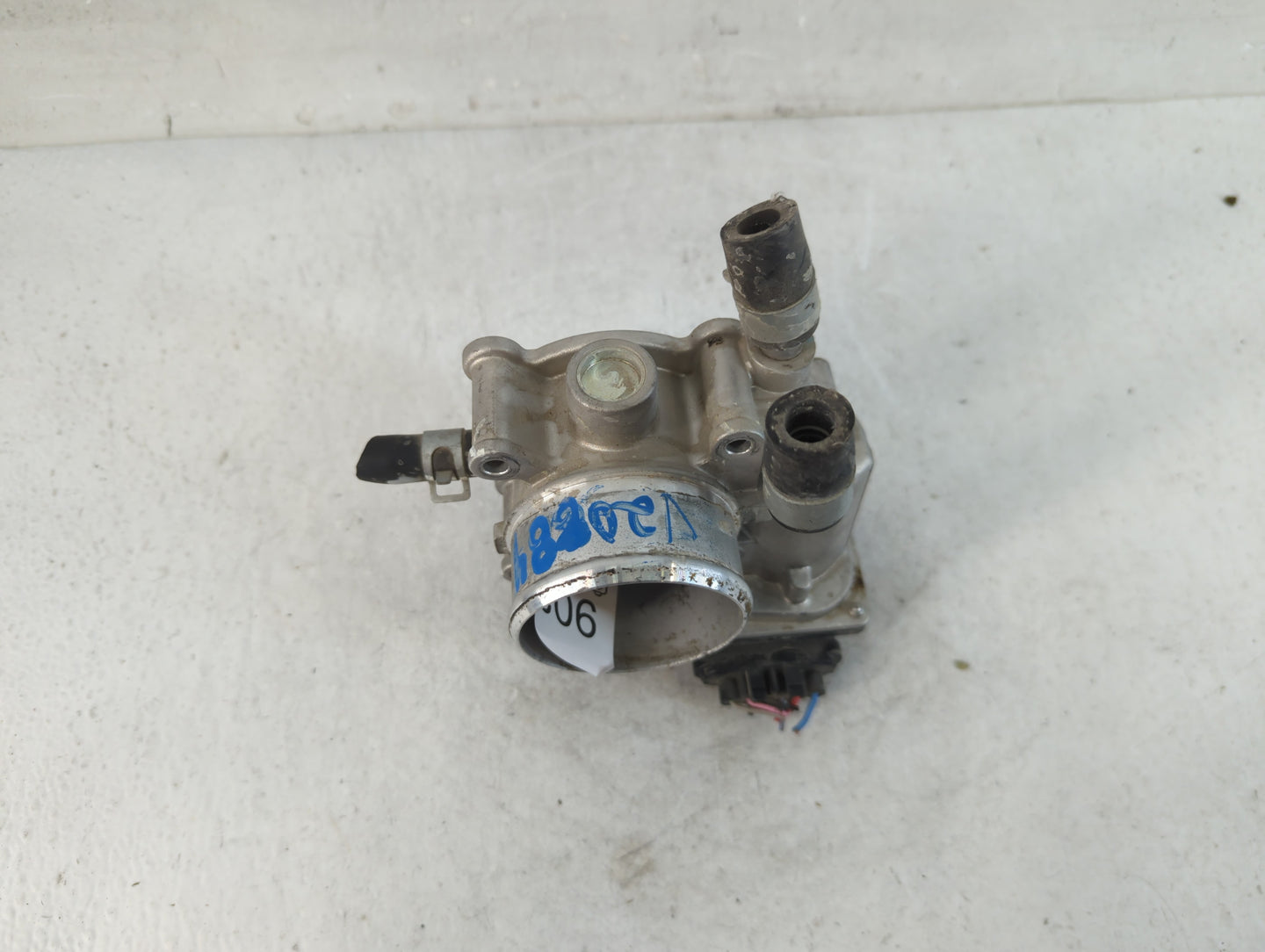 2015-2020 Hyundai Veloster Throttle Body P/N:35100-2B340 Fits Fits 2015 2016 2017 2018 2019 2020 2021 2022 OEM Used Auto Par