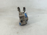 2015-2020 Hyundai Veloster Throttle Body P/N:35100-2B340 Fits Fits 2015 2016 2017 2018 2019 2020 2021 2022 OEM Used Auto Par