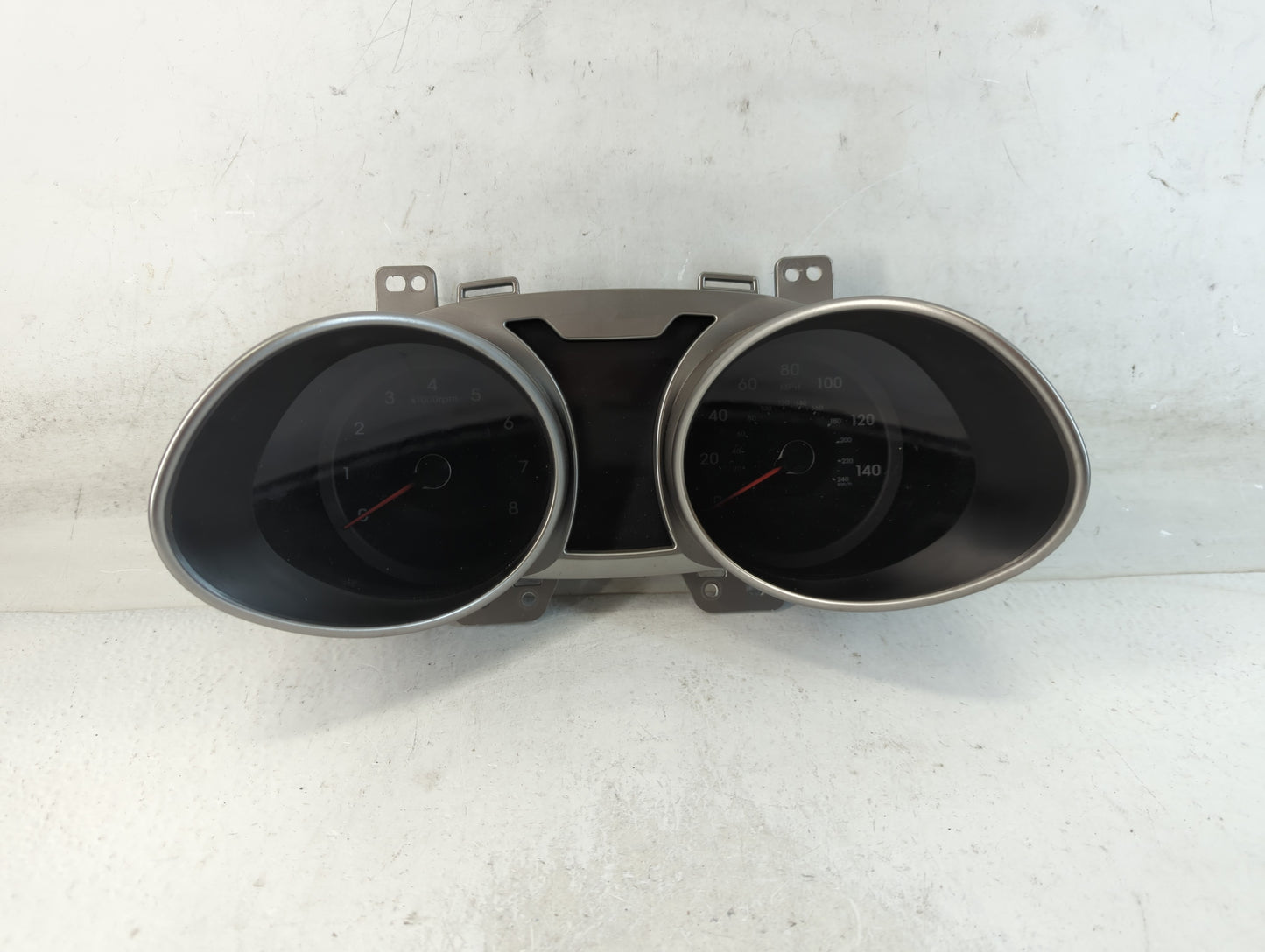 2016-2017 Hyundai Veloster Instrument Cluster Speedometer Gauges P/N:94031-2V201RDR Fits Fits 2016 2017 OEM Used Auto Parts 