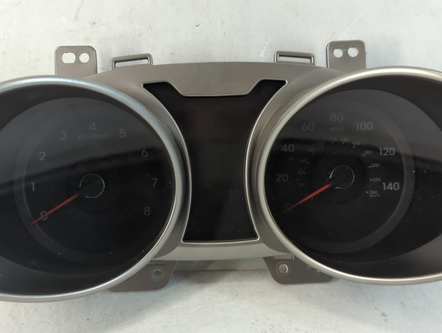 2016-2017 Hyundai Veloster Instrument Cluster Speedometer Gauges P/N:94031-2V201RDR Fits Fits 2016 2017 OEM Used Auto Parts 