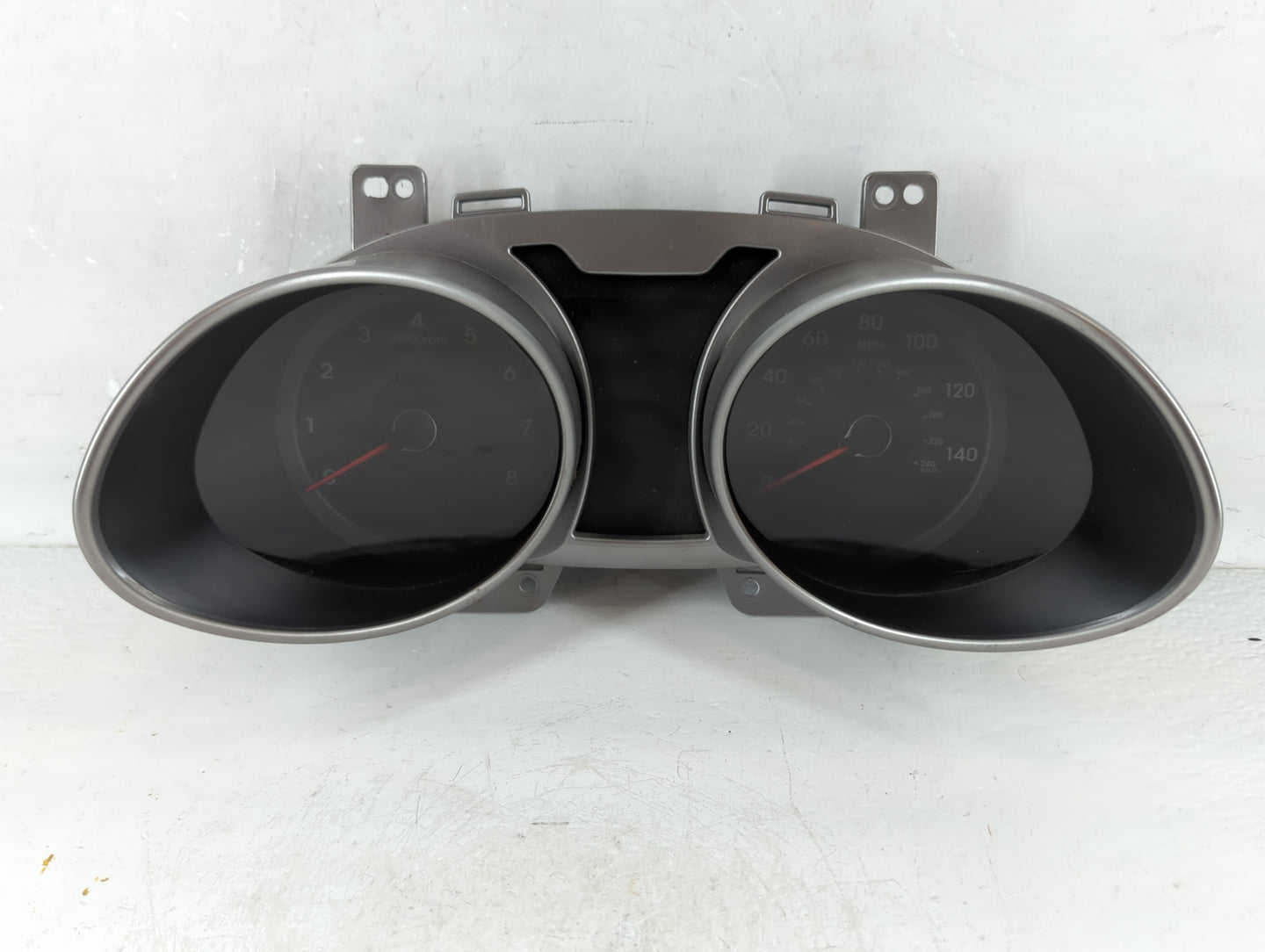 2016-2017 Hyundai Veloster Instrument Cluster Speedometer Gauges P/N:94031-2V201 Miles: Fits Fits 2016 2017 OEM Used Auto Pa