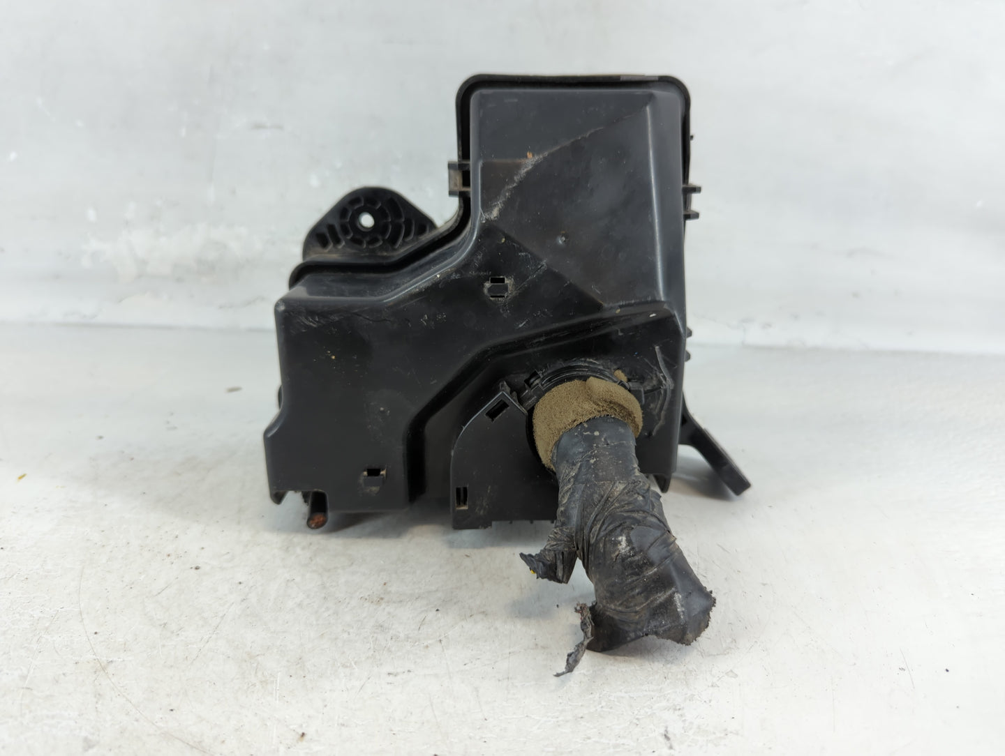 2015-2017 Hyundai Veloster Fusebox Fuse Box Panel Relay Module P/N:91236 2V039 Fits Fits 2015 2016 2017 OEM Used Auto Parts 