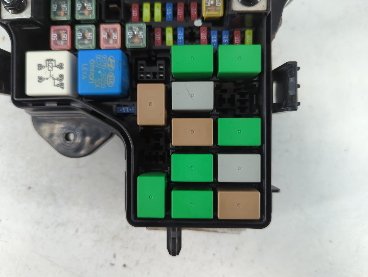 2015-2017 Hyundai Veloster Fusebox Fuse Box Panel Relay Module P/N:91305 2V137 Fits Fits 2015 2016 2017 OEM Used Auto Parts 