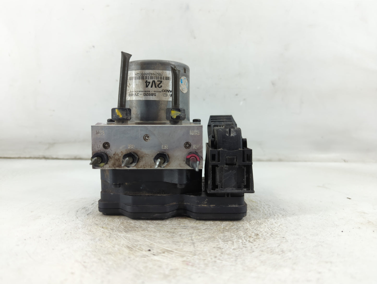 2015-2017 Hyundai Veloster ABS Pump Control Module Replacement P/N:58920-2V480 Fits Fits 2015 2016 2017 OEM Used Auto Parts 