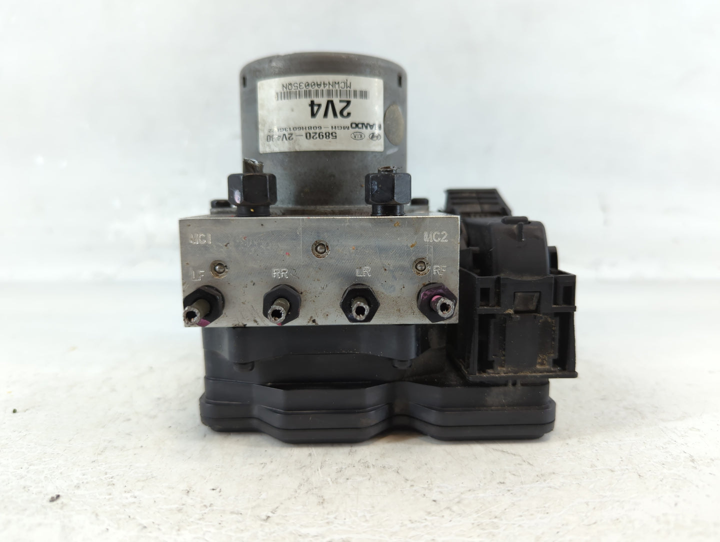 2015-2017 Hyundai Veloster ABS Pump Control Module Replacement P/N:58920-2V480 Fits Fits 2015 2016 2017 OEM Used Auto Parts 