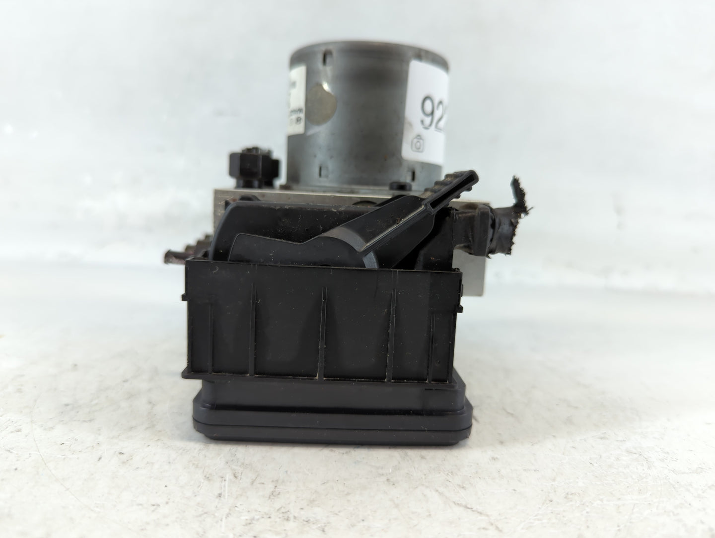 2015-2017 Hyundai Veloster ABS Pump Control Module Replacement P/N:58920-2V480 Fits Fits 2015 2016 2017 OEM Used Auto Parts 