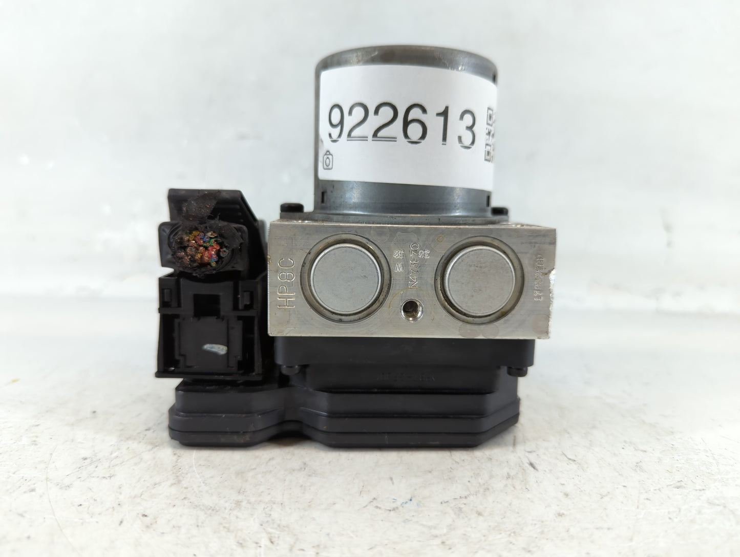 2015-2017 Hyundai Veloster ABS Pump Control Module Replacement P/N:58920-2V480 Fits Fits 2015 2016 2017 OEM Used Auto Parts 