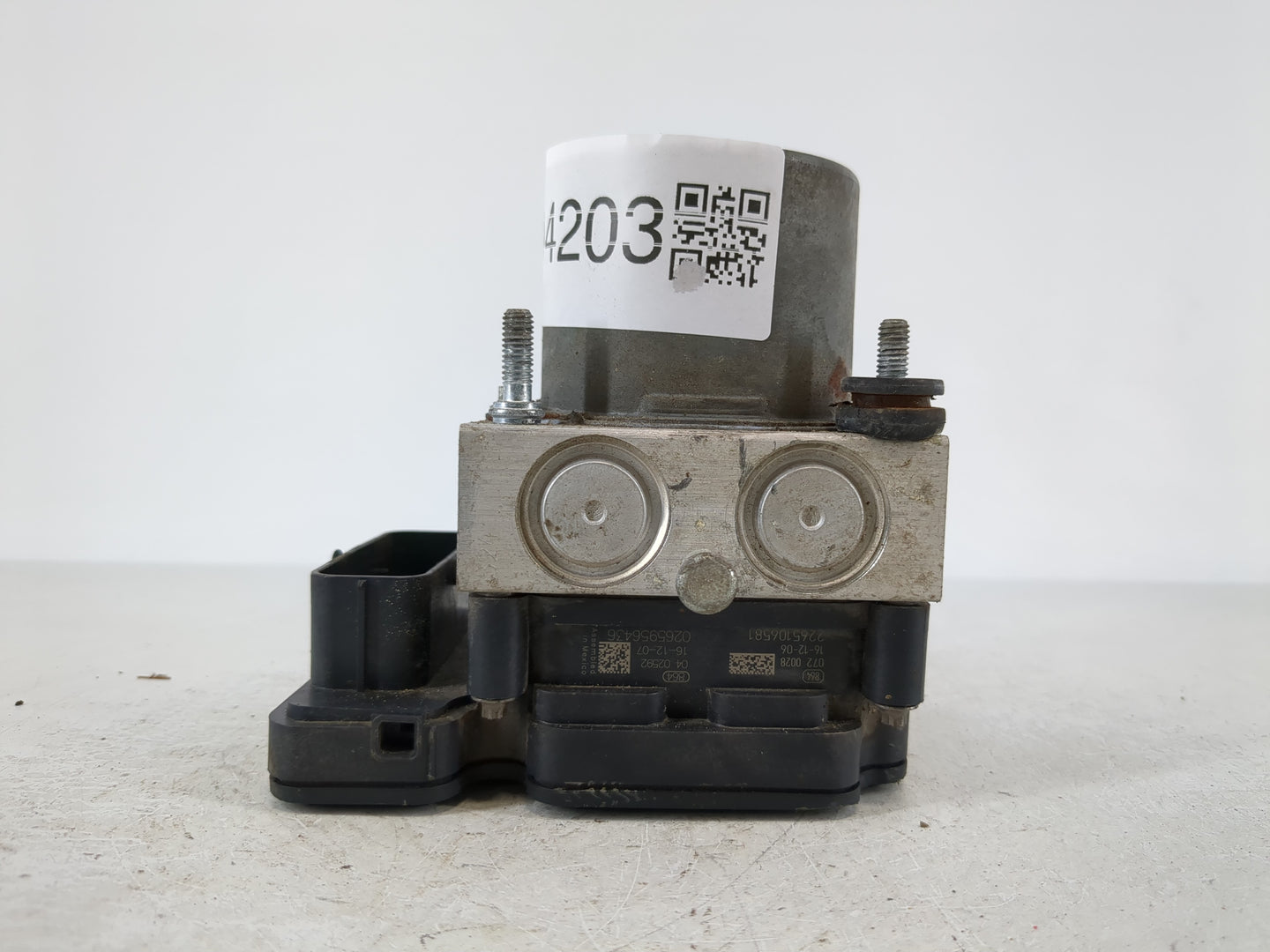 2017 Infiniti Ex37 ABS Pump Control Module Replacement P/N:FA83-2C405-AC Fits OEM Used Auto Parts - Oemusedautoparts1.com