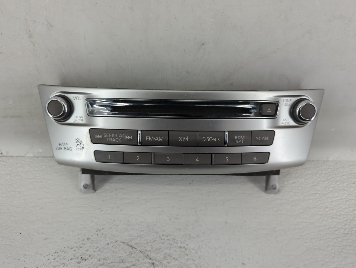 2011-2013 Infiniti M37 Radio Control Panel - Oemusedautoparts1.com