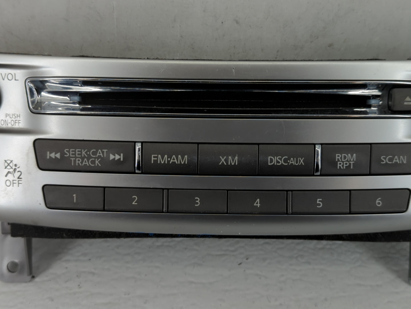 2011-2013 Infiniti M37 Radio Control Panel - Oemusedautoparts1.com