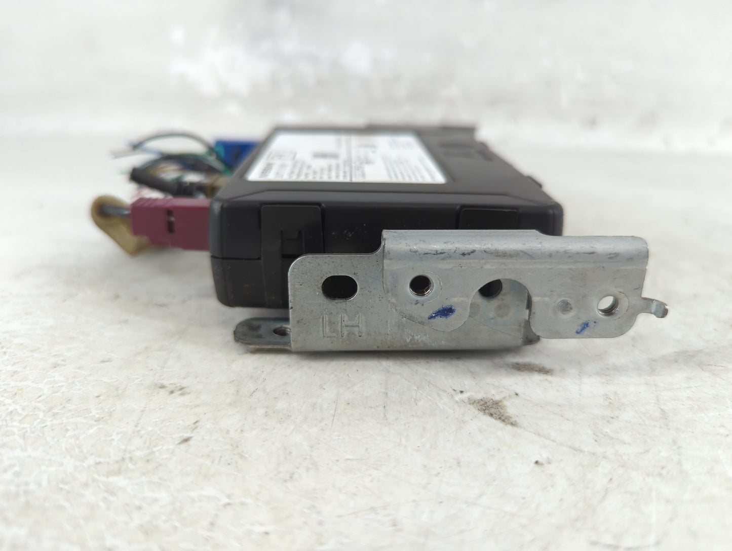 2016-2017 Infiniti Q50 Telematics Control Module 28275 5za0d - Oemusedautoparts1.com