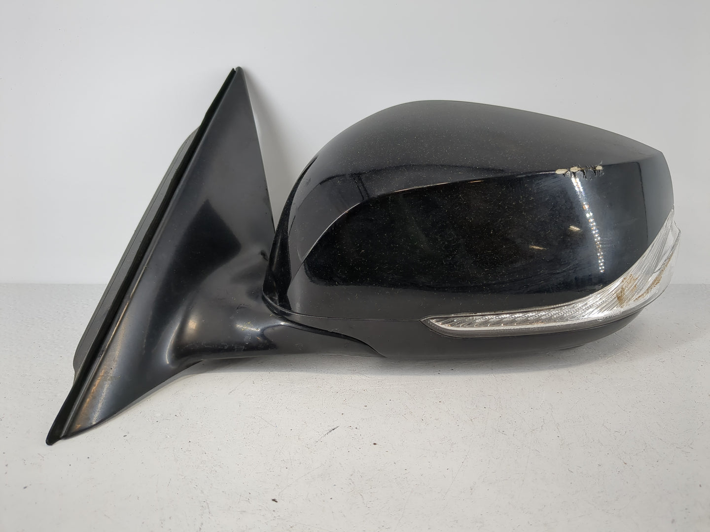2016-2017 Infiniti Q50 Driver Side View Mirror - Left Door Mirror OEM Used - Oemusedautoparts1.com