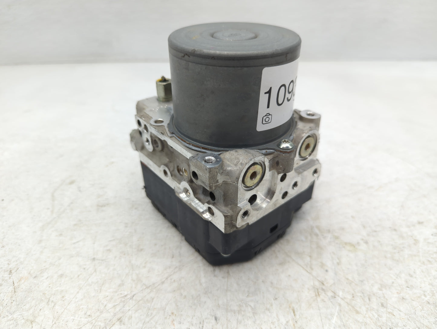 2014-2015 Infiniti Q50 ABS Pump Control Module Replacement P/N:47660 4GB1A Fits Fits 2014 2015 OEM Used Auto Parts - Oemused