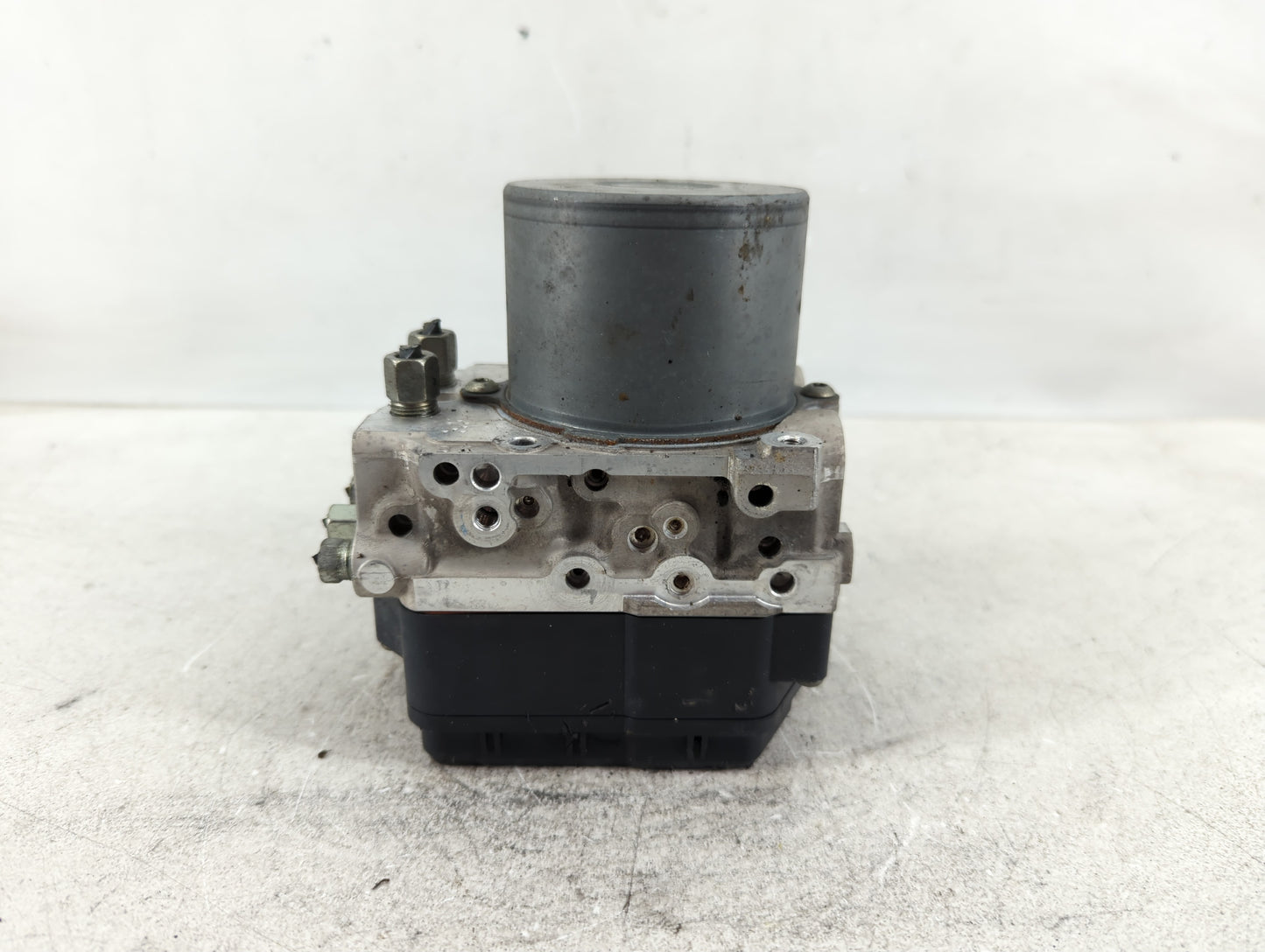 2016-2017 Infiniti Q50 ABS Pump Control Module Replacement P/N:133000-0802 47660 4GK0A Fits Fits 2016 2017 OEM Used Auto Par