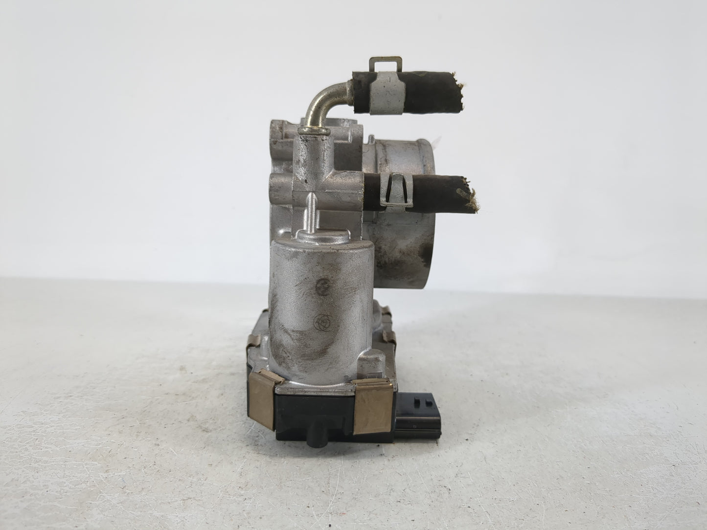 2016-2020 Infiniti Q50 Throttle Body P/N:RME60-52 Fits Fits 2016 2017 2018 2019 2020 OEM Used Auto Parts - Oemusedautoparts1