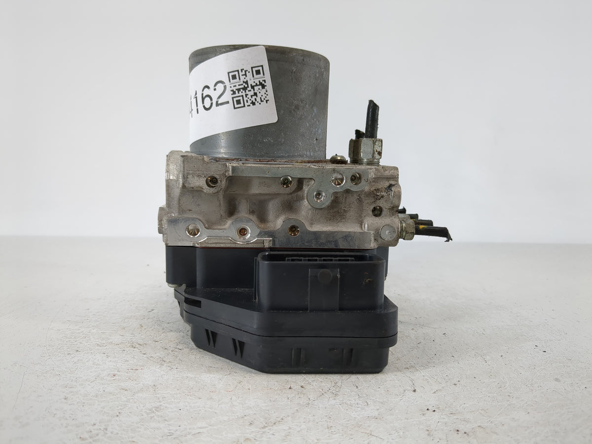 2016-2017 Infiniti Q50 Anti-Lock Brake ABS Pump Module Actuator OEM P/N:133000-0782 Fits Fits 2016 2017 OEM Used Auto Parts 
