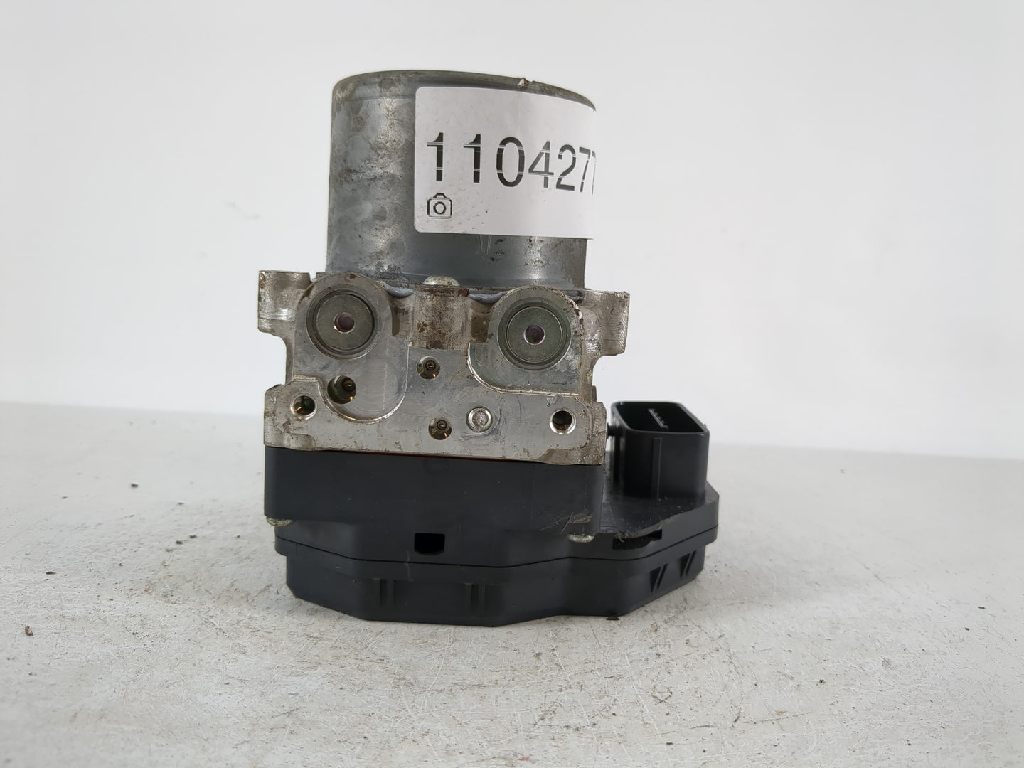 2016-2018 Infiniti Q50 ABS Pump Control Module Replacement P/N:133000-0742 47660 4GF0A Fits Fits 2016 2017 2018 OEM Used Aut