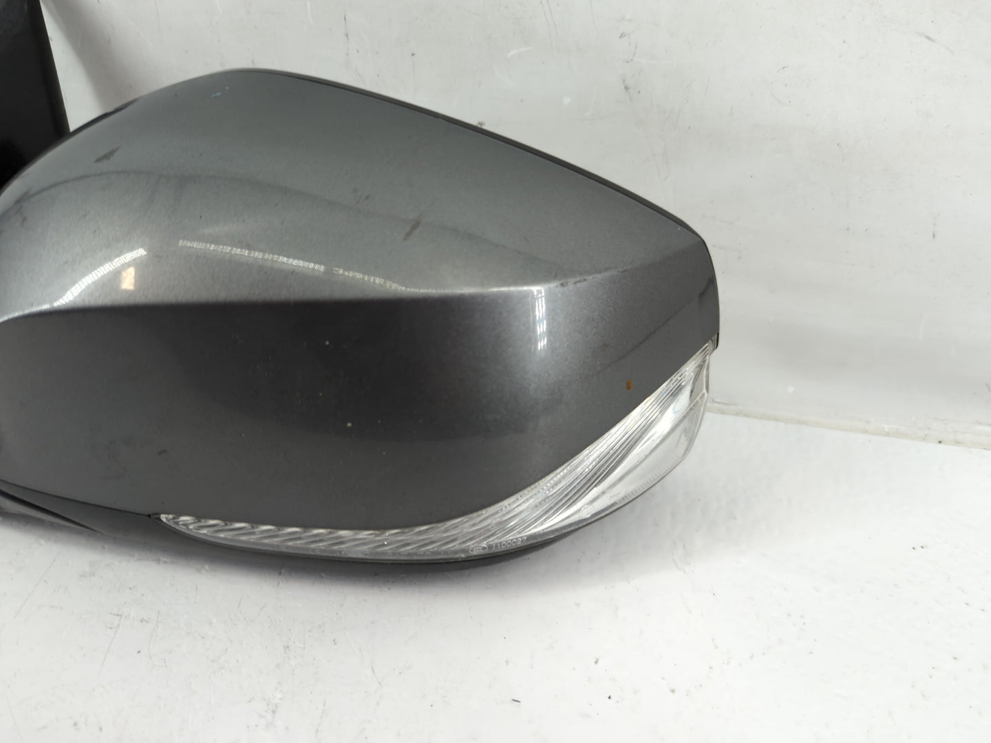 2016-2017 Infiniti Q50 Driver Side View Mirror - Left Door Mirror OEM Used - Oemusedautoparts1.com