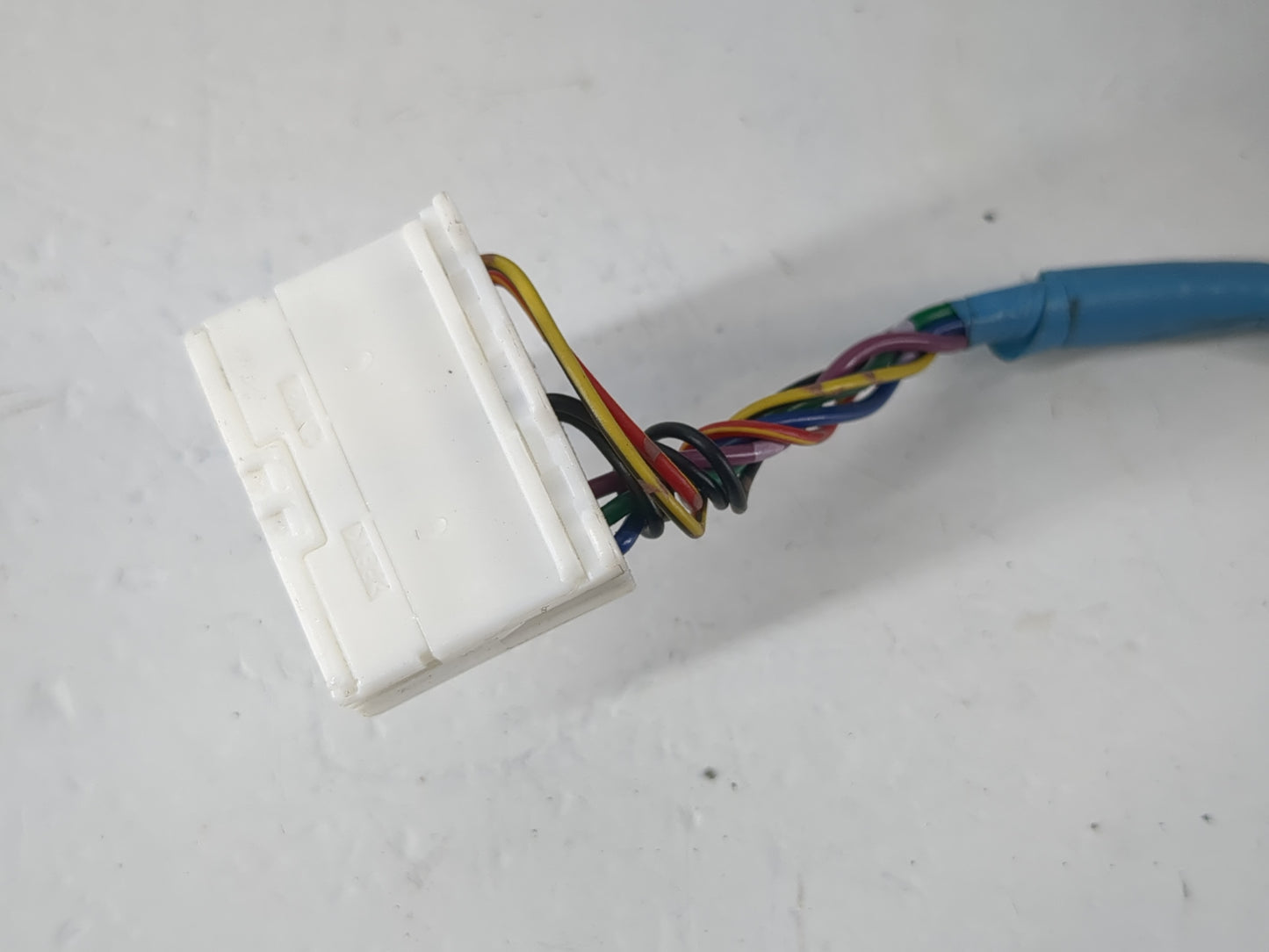 2014-2020 Infiniti Q50 Driver Left Side View Manual Door Mirror White - Oemusedautoparts1.com