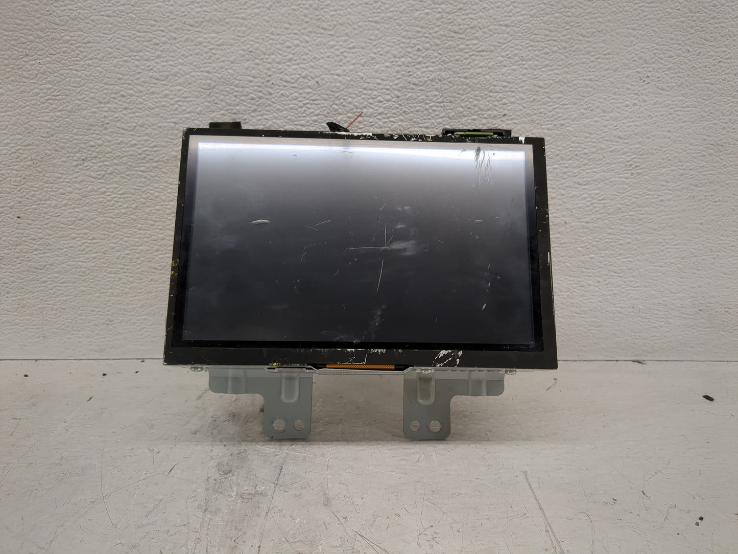 2016-2017 Infiniti Q50 Information Display Screen - Oemusedautoparts1.com