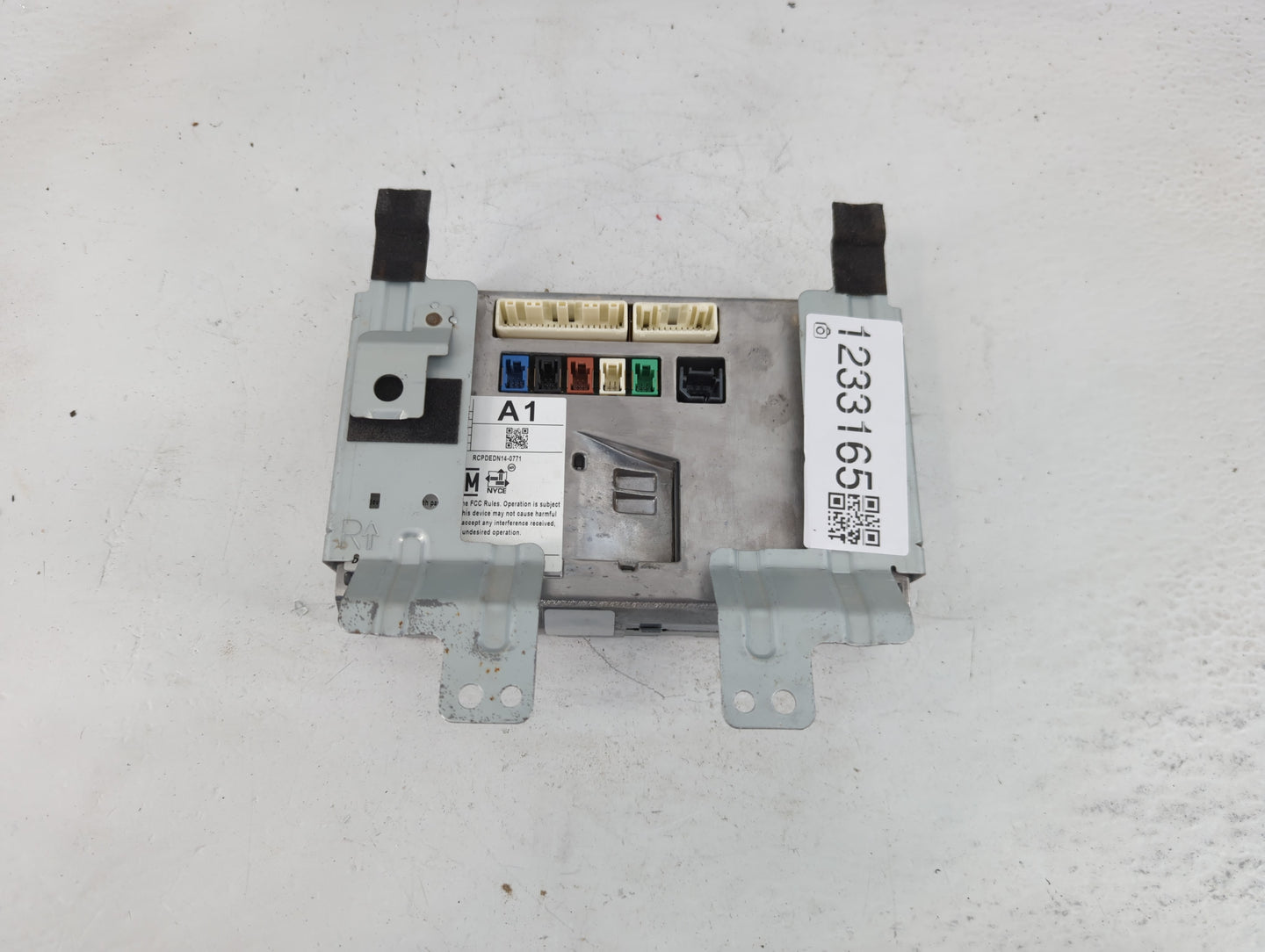 2016-2017 Infiniti Q50 Information Display Screen - Oemusedautoparts1.com