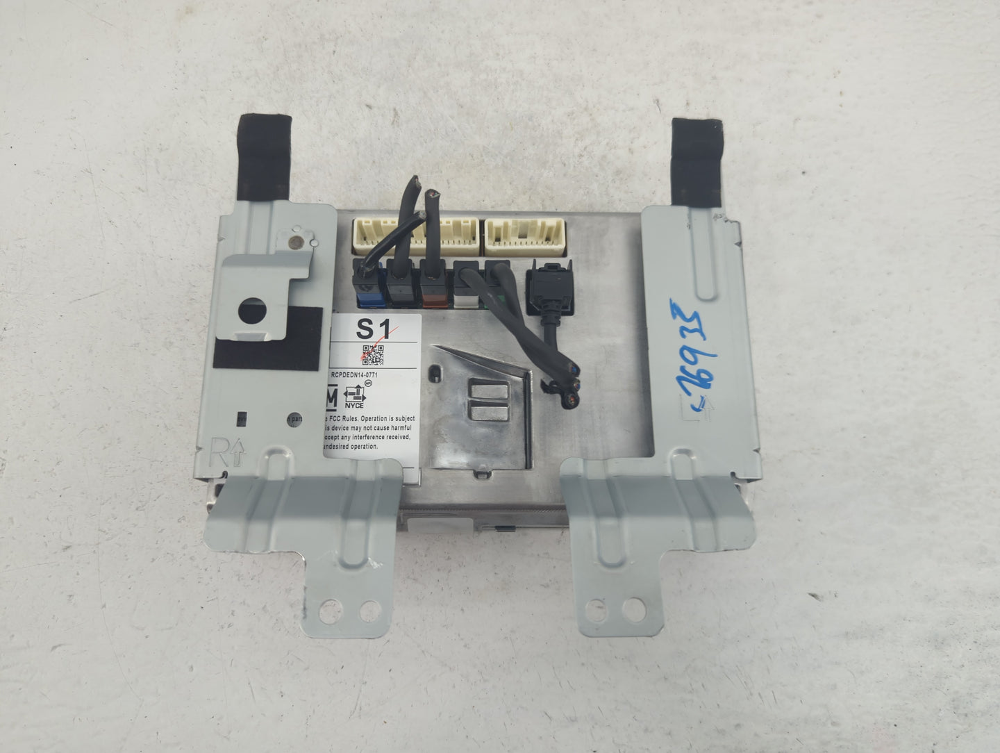 2016-2017 Infiniti Q50 Information Display Screen - Oemusedautoparts1.com