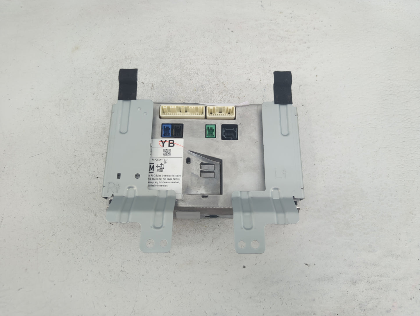 2016-2017 Infiniti Q50 Information Display Screen - Oemusedautoparts1.com