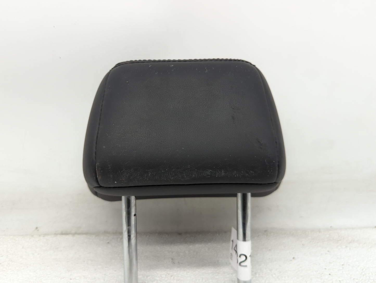 2016-2017 Infiniti Q50 Headrest Head Rest Rear Seat Fits Fits 2016 2017 OEM Used Auto Parts - Oemusedautoparts1.com