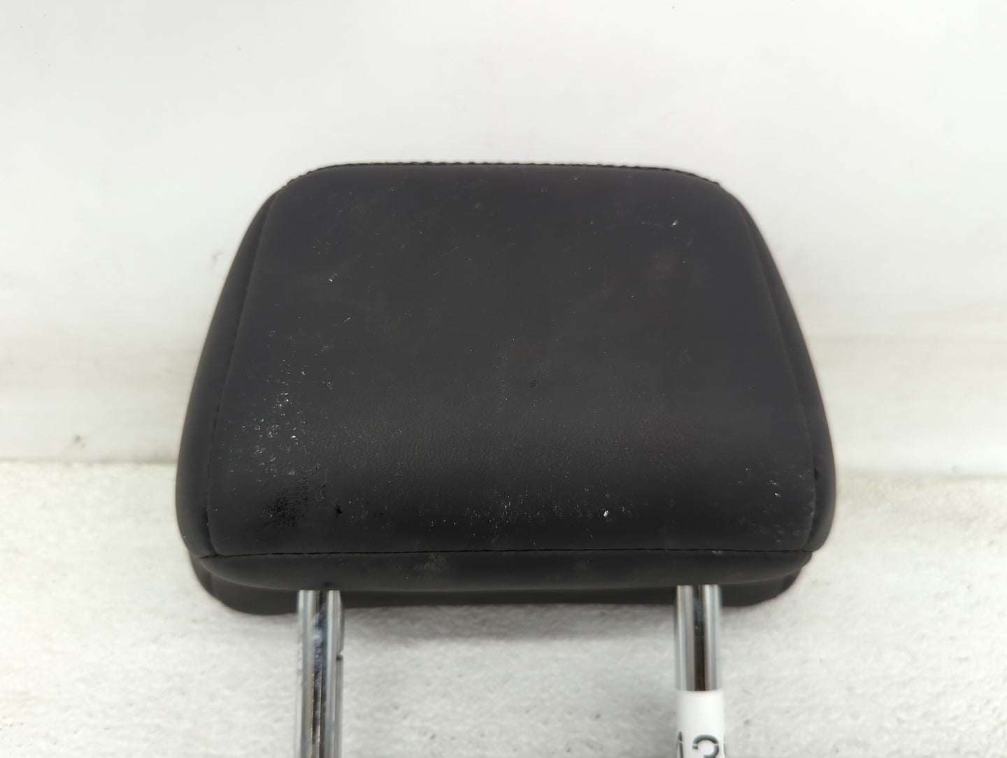 2017-2018 Infiniti Q50 Headrest Head Rest Rear Center Seat Fits Fits 2017 2018 OEM Used Auto Parts - Oemusedautoparts1.com