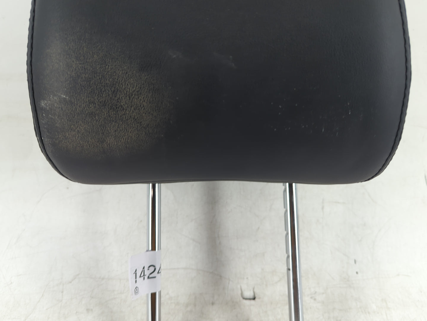 2017 Infiniti Q50 Headrest Head Rest Front Driver Seat Black - Oemusedautoparts1.com