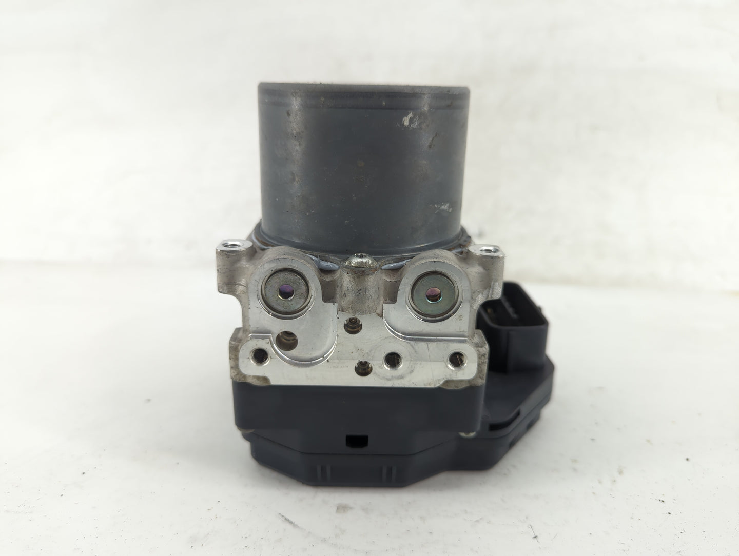 2016-2017 Infiniti Q50 ABS Pump Control Module Replacement P/N:133000-0802 47660 4GK0A Fits Fits 2016 2017 OEM Used Auto Par