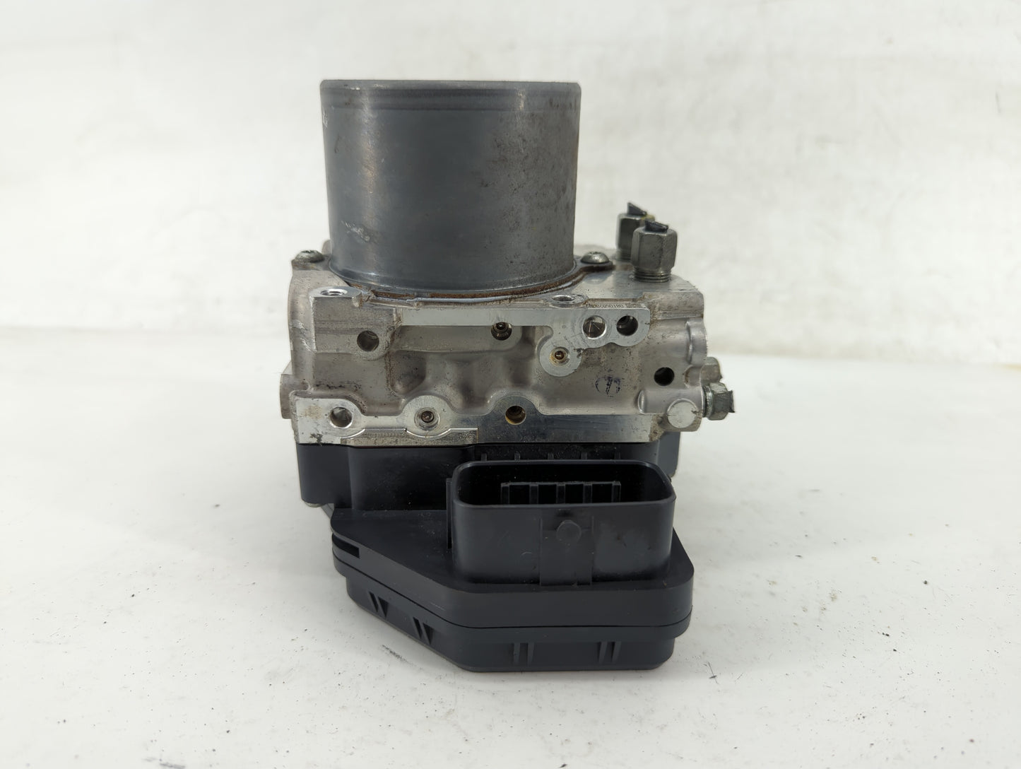 2016-2017 Infiniti Q50 ABS Pump Control Module Replacement P/N:133000-0802 47660 4GK0A Fits Fits 2016 2017 OEM Used Auto Par