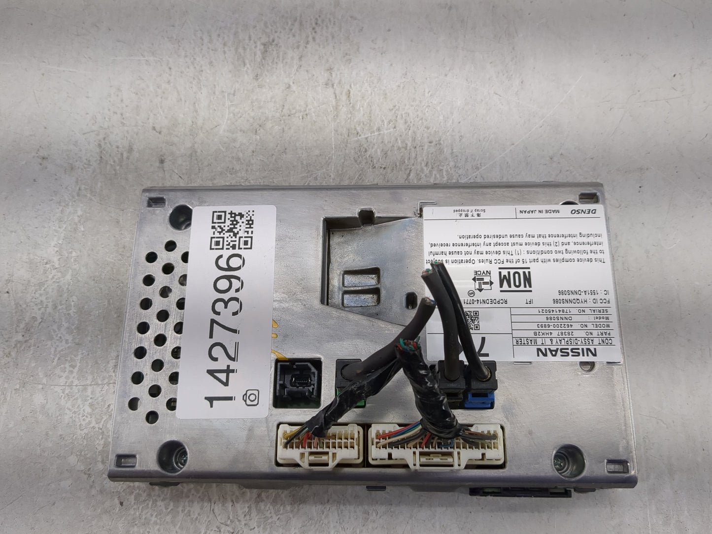 2016-2017 Infiniti Q50 Information Display Screen - Oemusedautoparts1.com