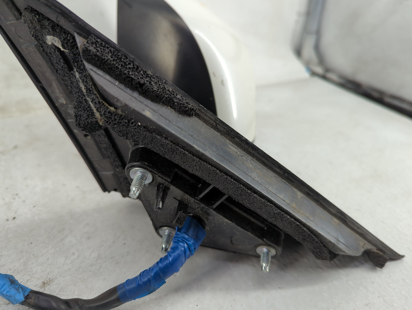 2016-2017 Infiniti Q50 Driver Side View Mirror - Left Door Mirror OEM Used - Oemusedautoparts1.com