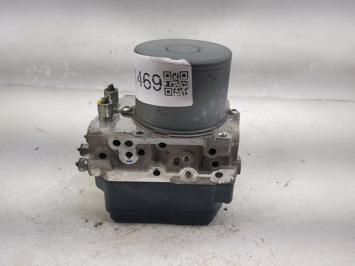 2016-2017 Infiniti Q50 Anti-Lock Brake ABS Pump Module Actuator OEM P/N:476604GK0A 133000-0802 Fits Fits 2016 2017 OEM Used 