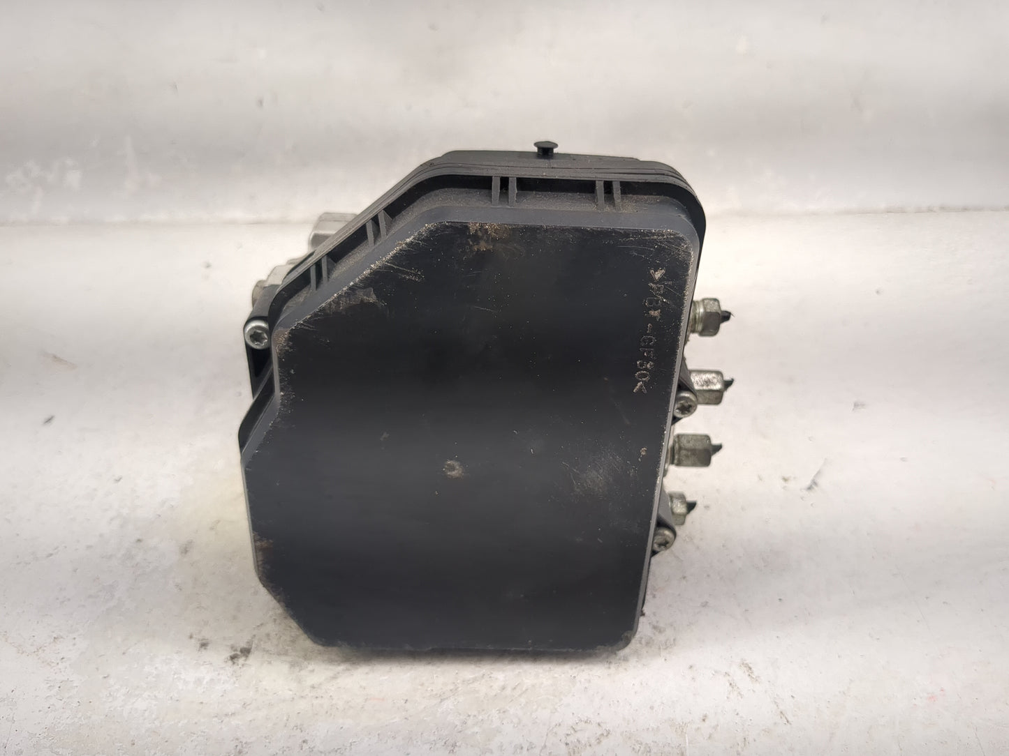 2016-2017 Infiniti Q50 ABS Pump Control Module Replacement P/N:476604GK0A 133000-0802 Fits Fits 2016 2017 OEM Used Auto Part
