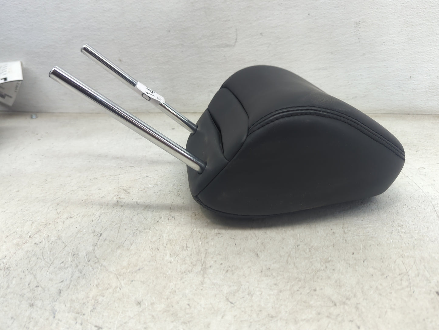 2017 Infiniti Q50 Headrest Head Rest Front Driver Seat Black 1472706 - Oemusedautoparts1.com