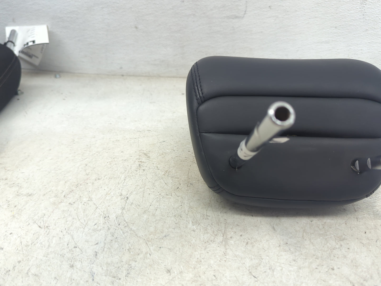 2017 Infiniti Q50 Headrest Head Rest Front Driver Seat Black 1472706 - Oemusedautoparts1.com