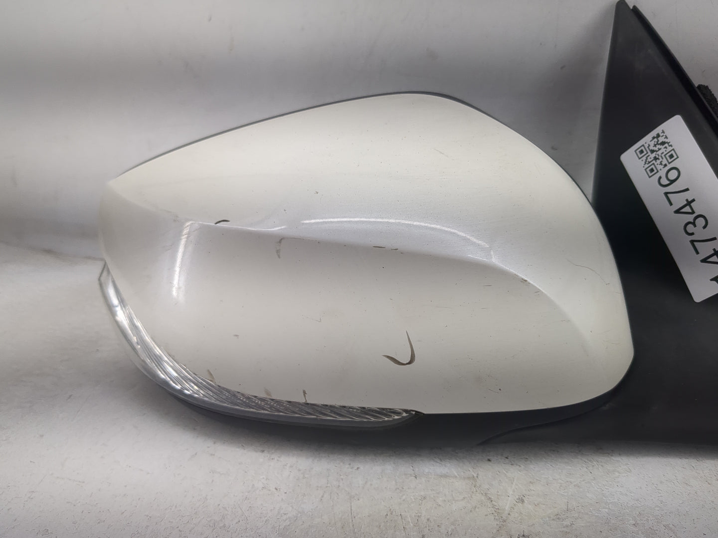 2014-2020 Infiniti Q50 Passenger Side View Mirror - Right Door Mirror OEM Used - Oemusedautoparts1.com