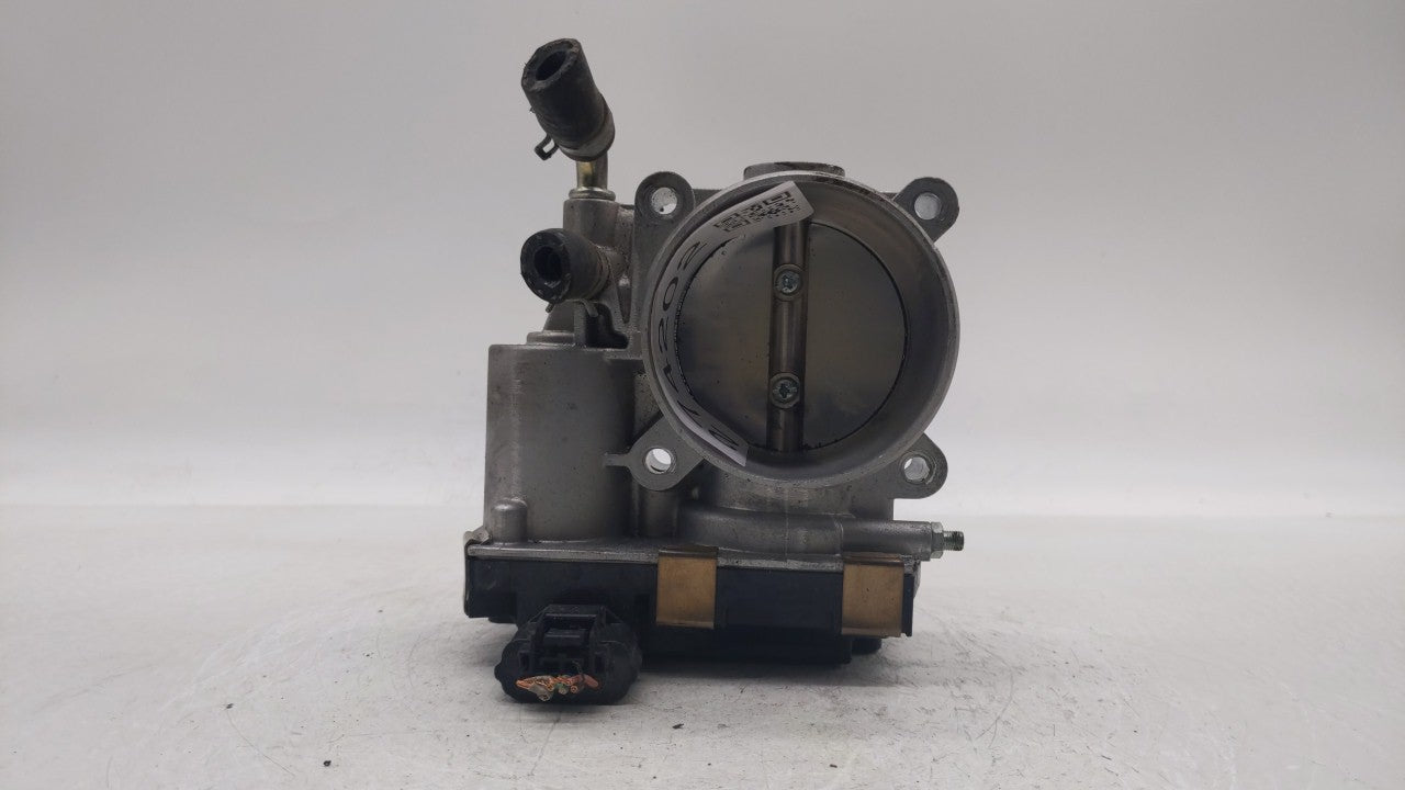 2016-2018 Infiniti Q50 Throttle Body P/N:RME60-52 Fits Fits 2016 2017 2018 OEM Used Auto Parts - Oemusedautoparts1.com