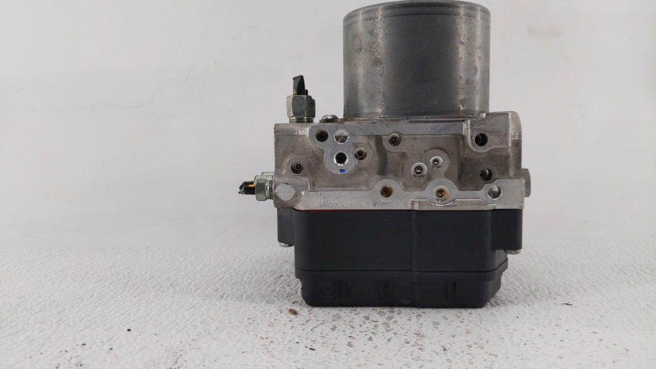 2016-2017 Infiniti Q50 ABS Pump Control Module Replacement P/N:47660 4GH0A 47660 4GK0A Fits Fits 2016 2017 OEM Used Auto Par