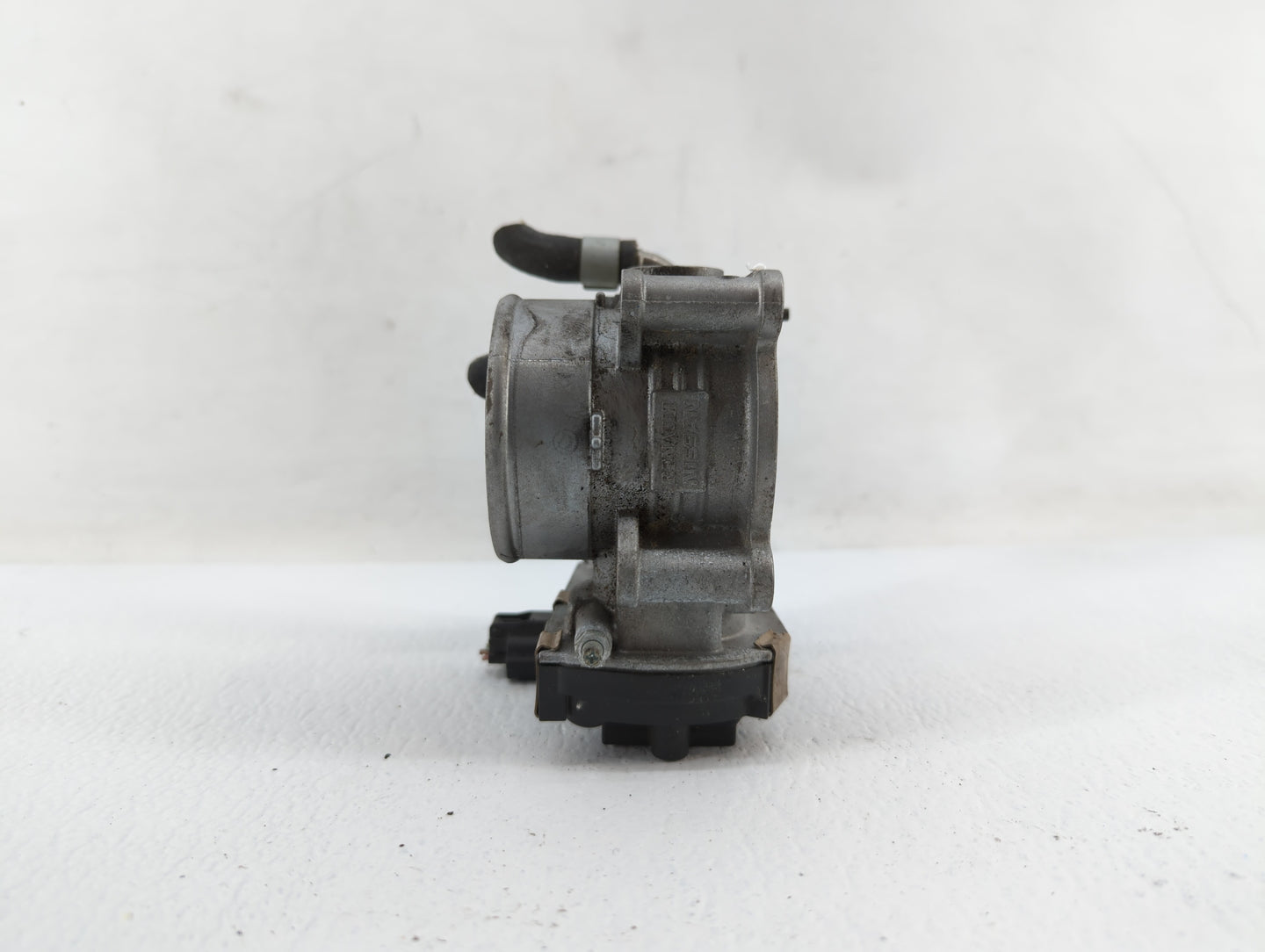 2016-2018 Infiniti Q50 Throttle Body P/N:RME60-52 Fits Fits 2016 2017 2018 OEM Used Auto Parts - Oemusedautoparts1.com