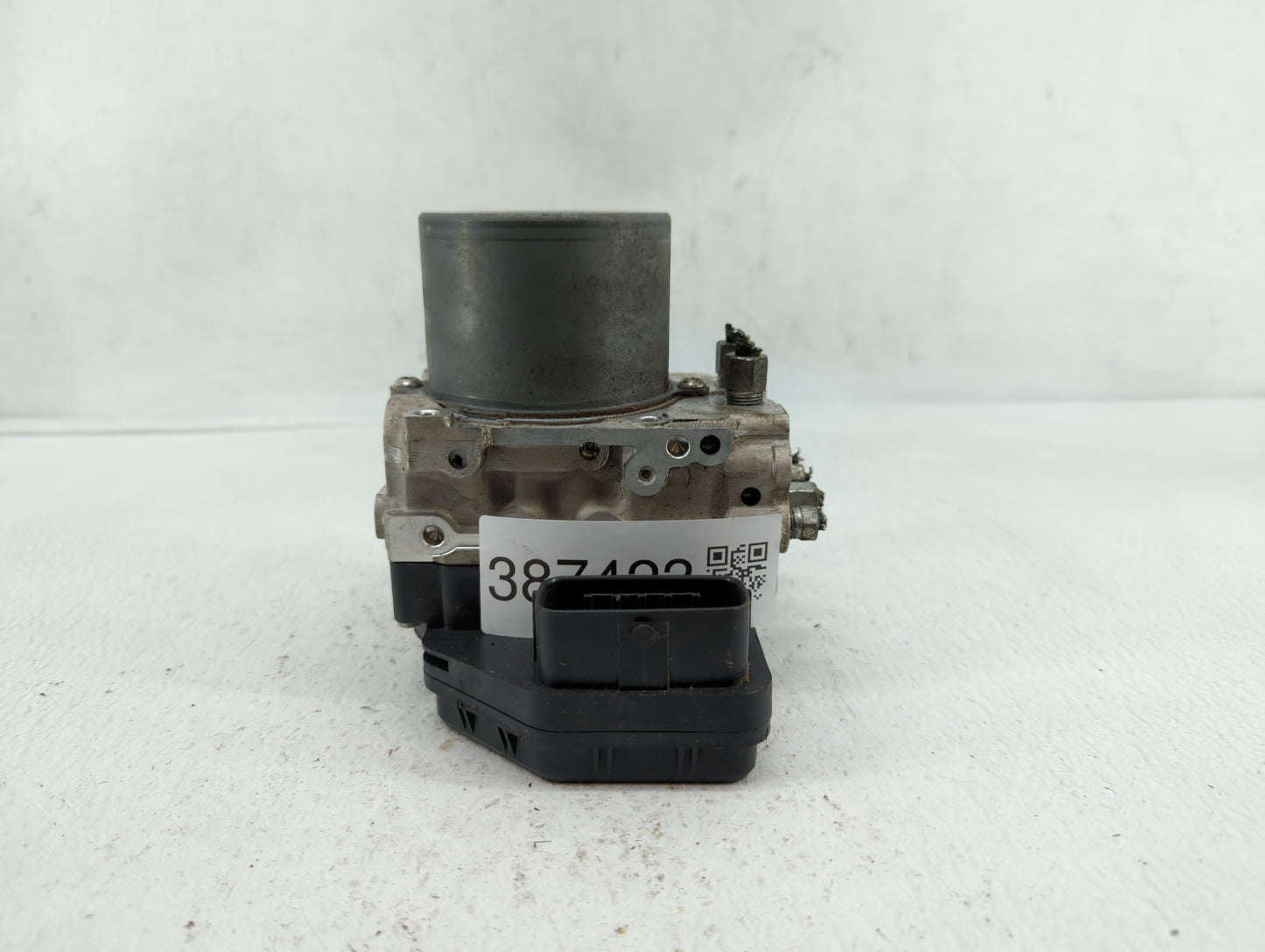 2016-2017 Infiniti Q50 ABS Pump Control Module Replacement P/N:47660 4GH0A 47660 4GK0A Fits Fits 2016 2017 OEM Used Auto Par