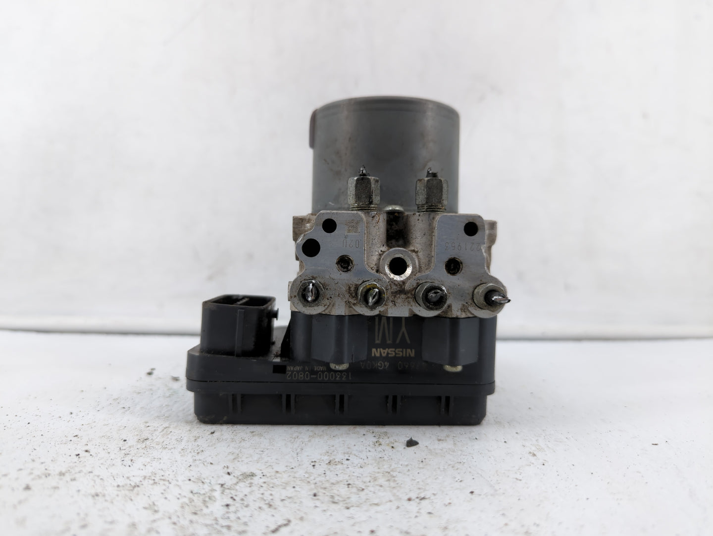 2016-2017 Infiniti Q50 ABS Pump Control Module Replacement P/N:47660 4GH0A 47660 4GK0A Fits Fits 2016 2017 OEM Used Auto Par