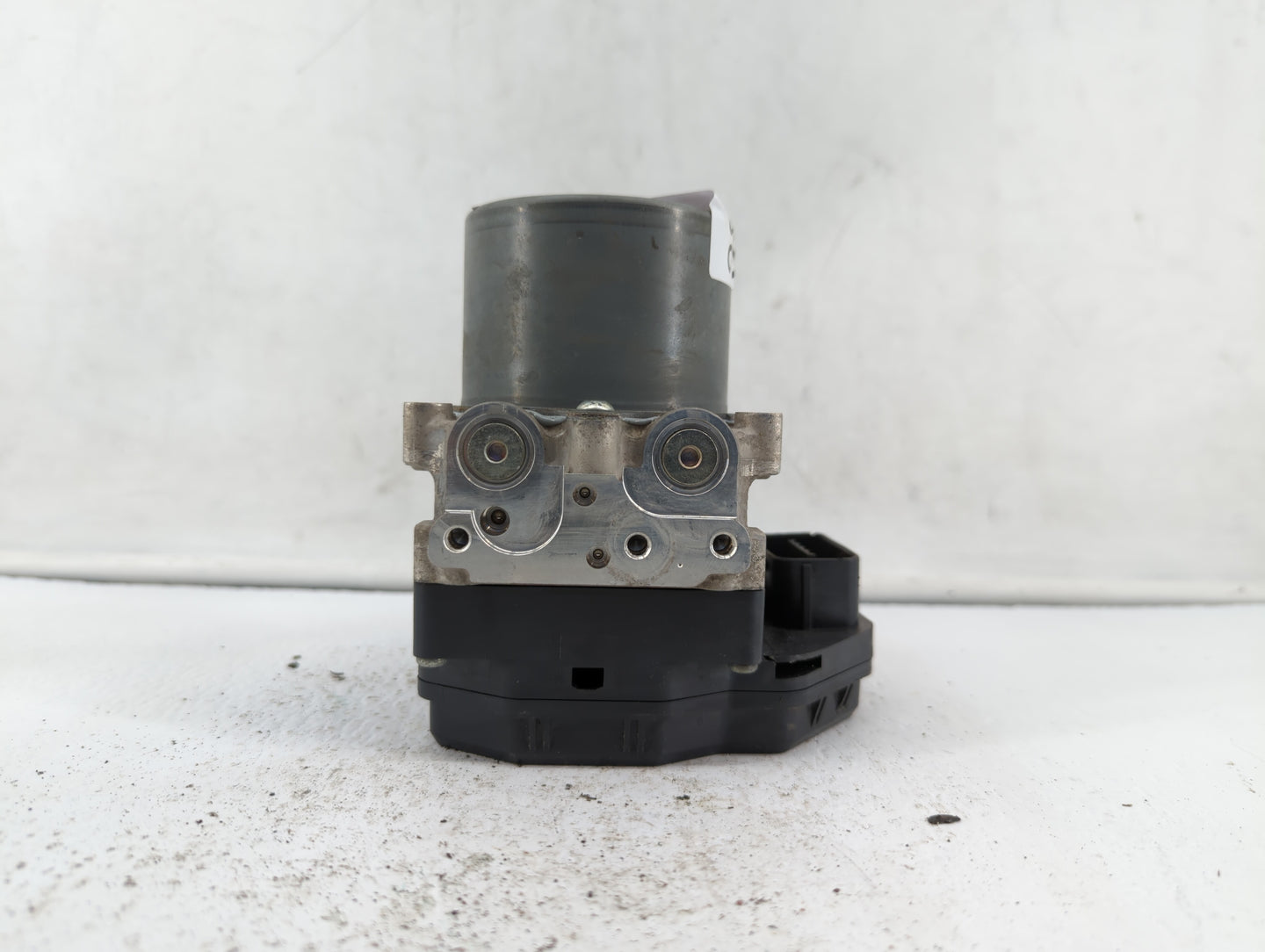 2016-2017 Infiniti Q50 ABS Pump Control Module Replacement P/N:47660 4GH0A 47660 4GK0A Fits Fits 2016 2017 OEM Used Auto Par