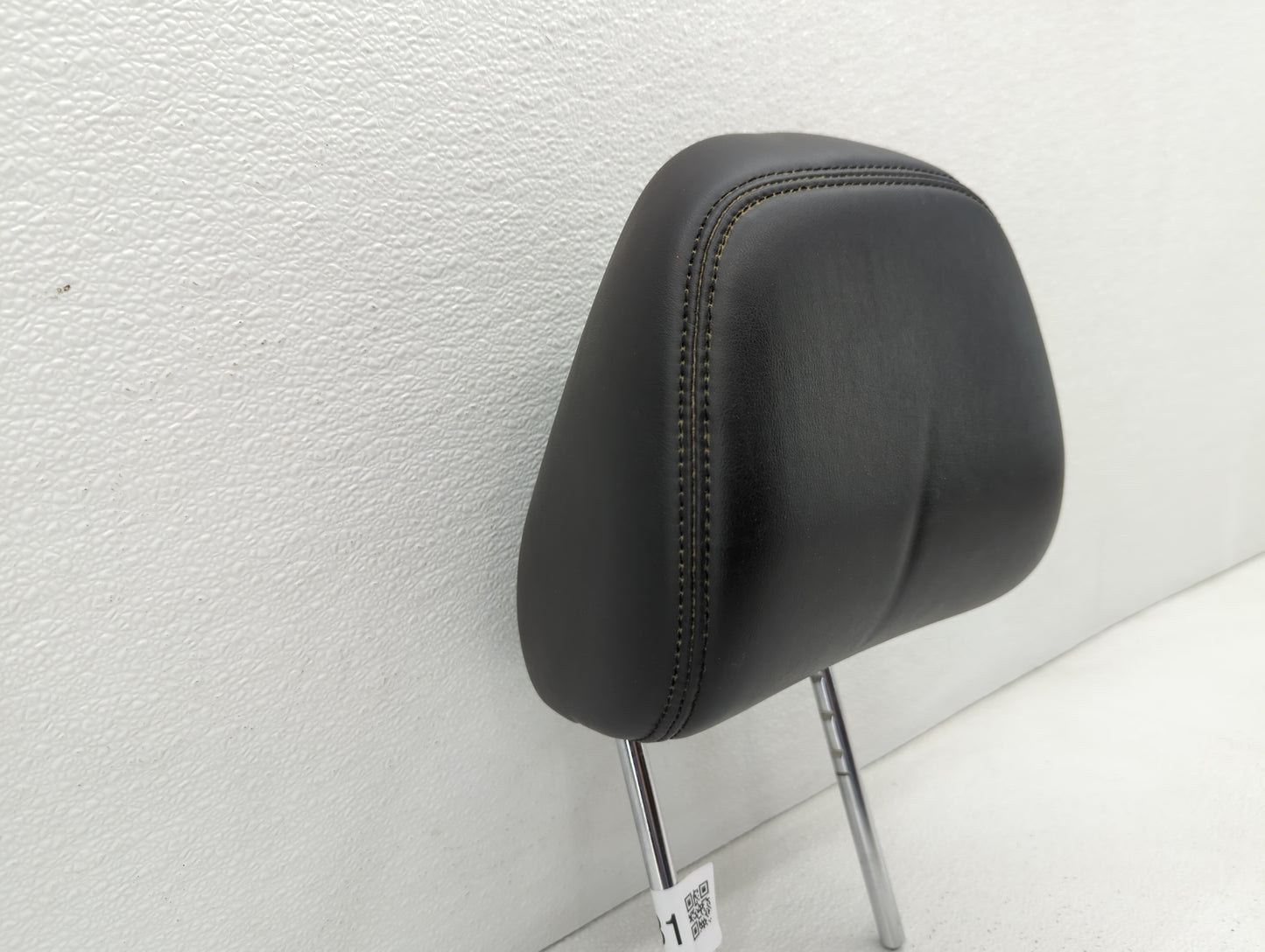 2017-2018 Infiniti Q50 Headrest Head Rest Front Driver Passenger Seat - Oemusedautoparts1.com