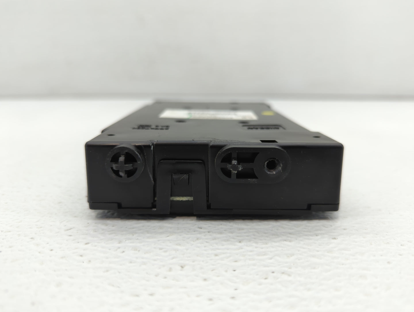 2016-2018 Infiniti Q50 Am Fm Cd Player Radio Receiver - Oemusedautoparts1.com