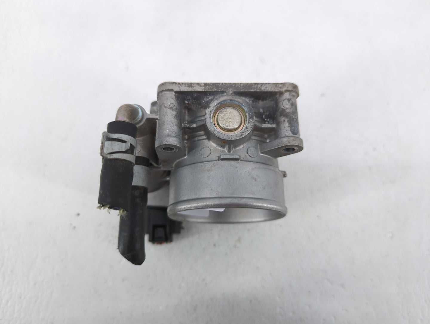 2016-2020 Infiniti Q50 Throttle Body P/N:RME60-52 Fits Fits 2016 2017 2018 2019 2020 OEM Used Auto Parts - Oemusedautoparts1