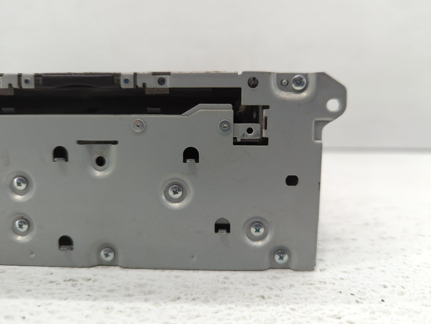 2016-2018 Infiniti Q50 Am Fm Cd Player Radio Receiver - Oemusedautoparts1.com