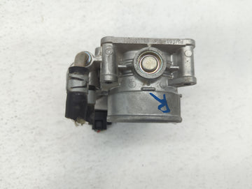 2016-2020 Infiniti Q50 Throttle Body P/N:RME60-52 Fits Fits 2016 2017 2018 2019 2020 OEM Used Auto Parts